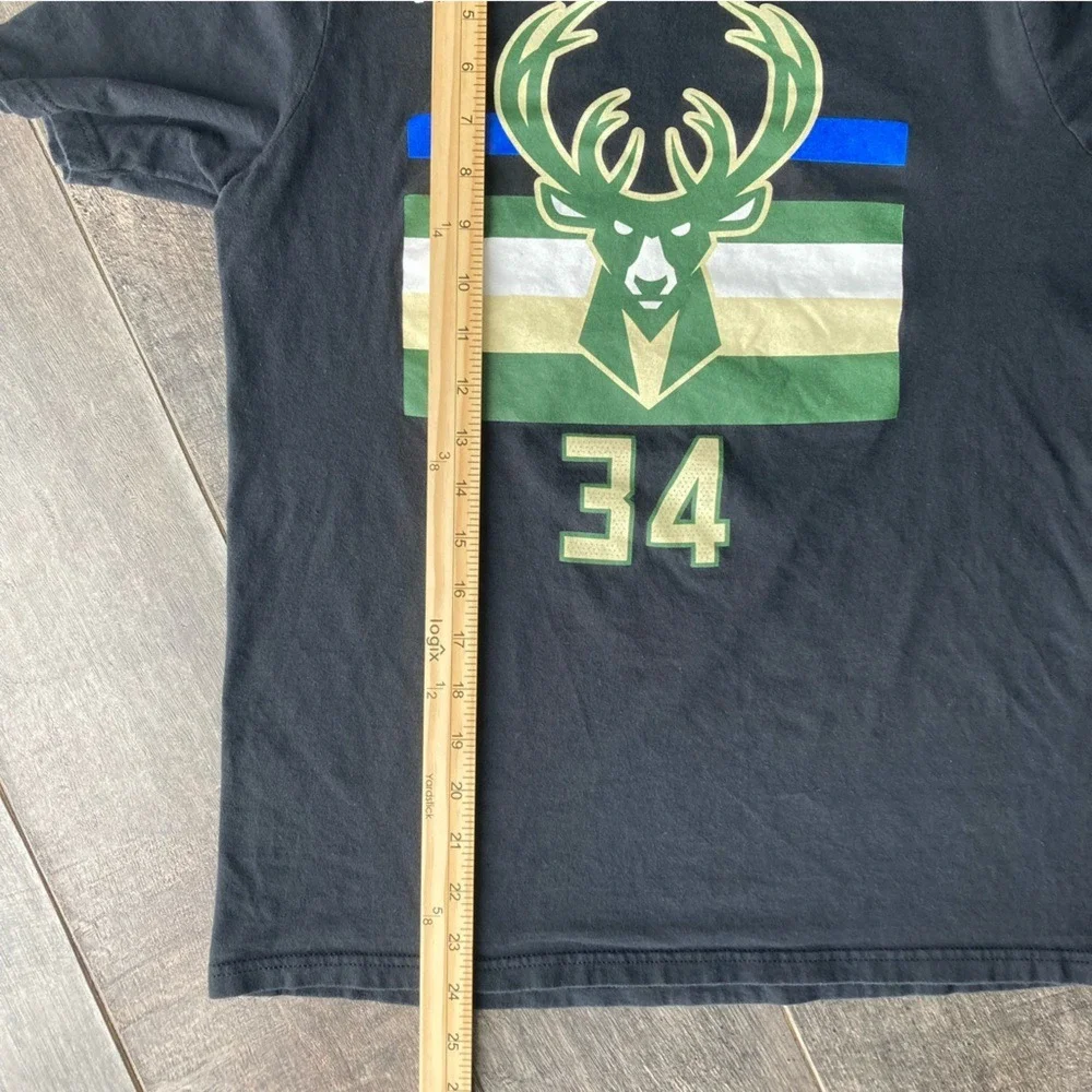 Nike Kids Milwaukee Bucks Giannis Antetokounmpo 34‎ T-Shirt Black XL 18/20